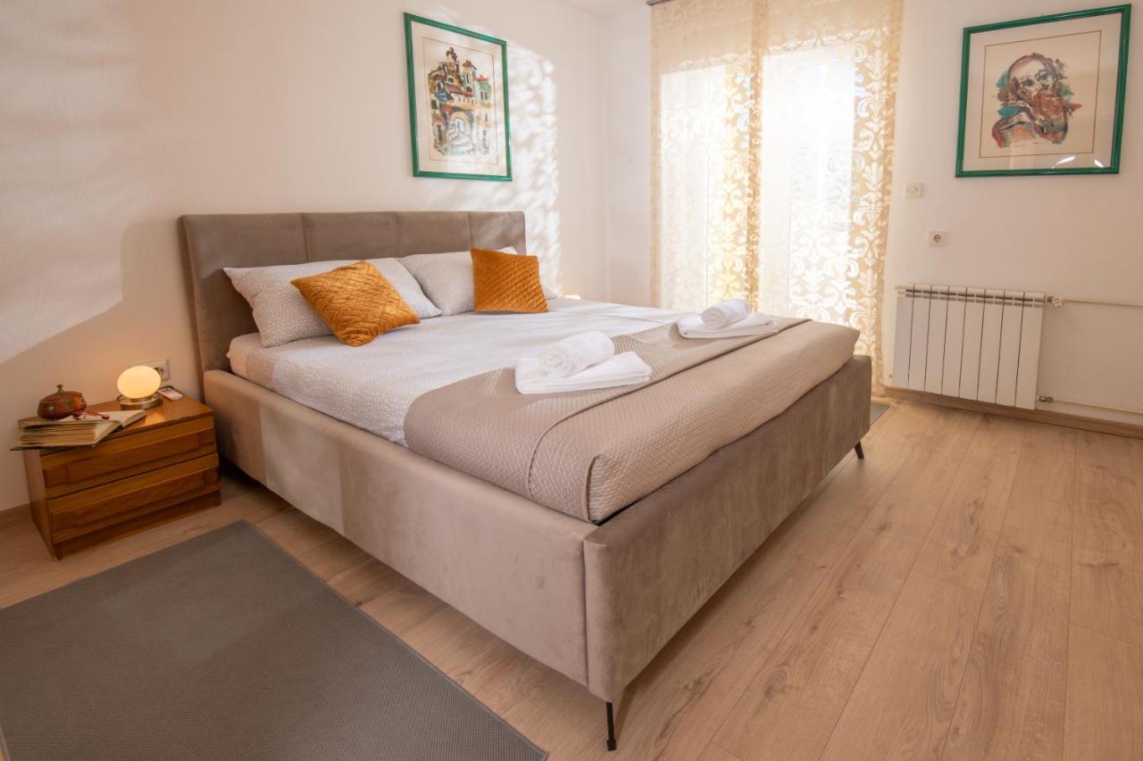 Apartman Point พูลา ภายนอก รูปภาพ