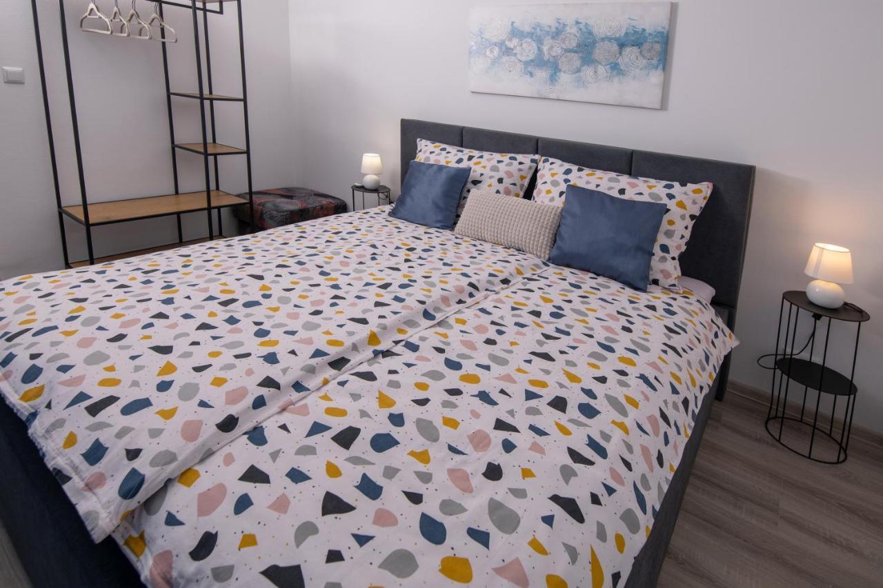 Apartman Point พูลา ภายนอก รูปภาพ